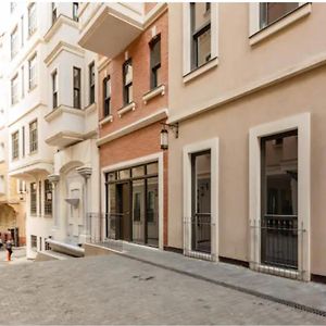 Istanbul Taksim 360 Luxury Apartment