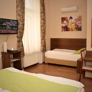 Chambre Standarde Triple