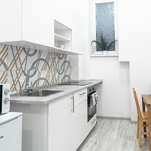 City Center Quiet Flat