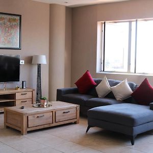 1007-Stunning Studio Apt With Incredible Joburg Views