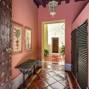 Museum Duplex And Patios, Historical Center, 8 Pax