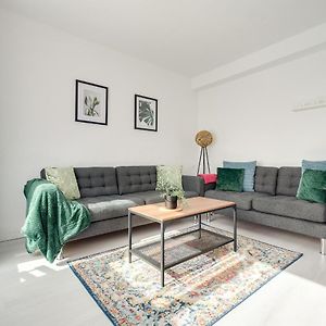 Appartement à 3 Chambres à Coucher