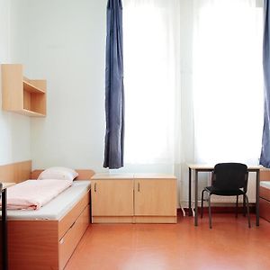Pop Up Hostels - Downtown