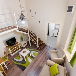 Downtown Greenie Home