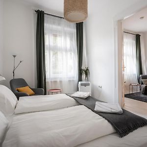 Gellert Mountain Apartment