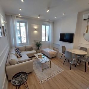 Appartement à 2 Chambres à Coucher