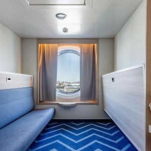 Sea side Room