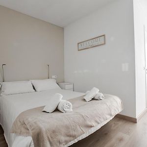 Studio Lit King-Size