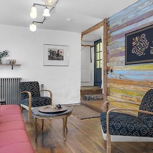 Rustic Retreat In The Center Of Reykjavik