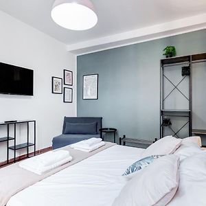 Bbl - Trevi 2Bdr Apartment