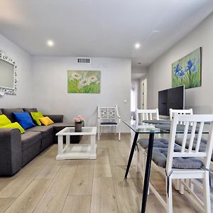 Appartement à 3 Chambres à Coucher