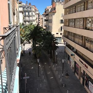 2 pièces Hyper Centre Équipé et Confortable Toulon