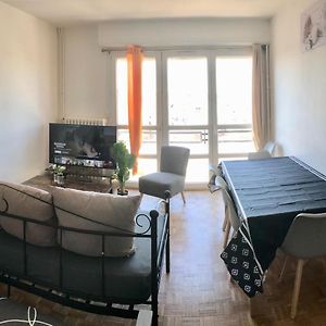 Appartement à 2 Chambres à Coucher