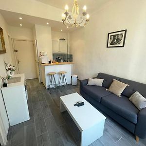 Appartement 1 chambre, zone semi piétonne -Tol-