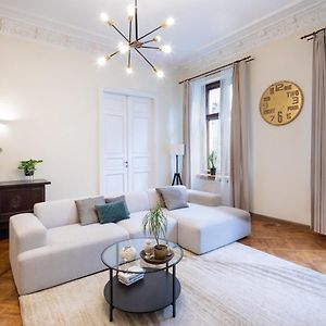 Old Riga Modern And Spacious 2 Bedroom Apartment