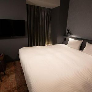 Studio Lit King-Size