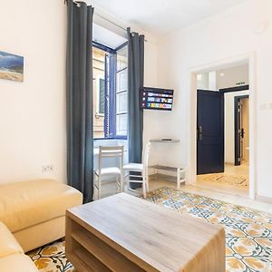 A Studio Apartment In Malta'S Capital Valletta