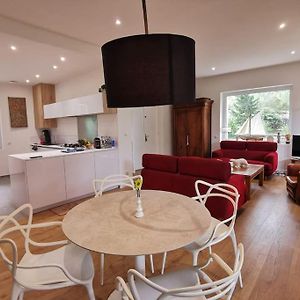 Appartement à 3 Chambres à Coucher