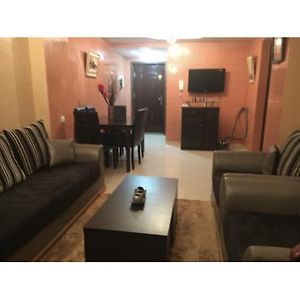 Appartement à 2 Chambres à Coucher