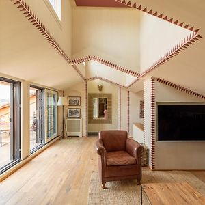 Appartement à 2 Chambres à Coucher