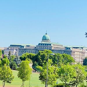 Budahome Apartments