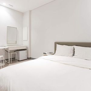 Chambre Standarde Lit Queen-Size