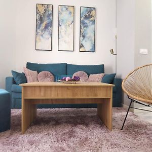 Appartement à 3 Chambres à Coucher