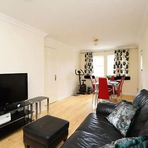 Pass The Keys Central Oxford 2 Bed Apartment With Parking