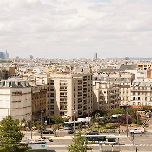Beautiful Apartment With A View Of Eiffel Tower In Center Paris