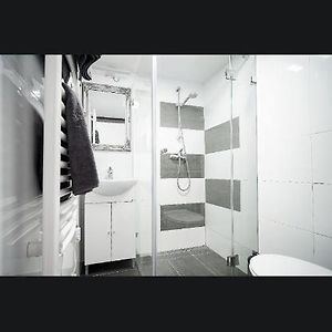 Twin Apartment