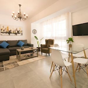 Appartement à 3 Chambres à Coucher