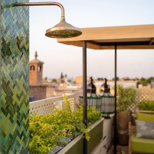 Riad Dar Labzar