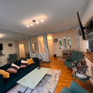 Appartement à 2 Chambres à Coucher