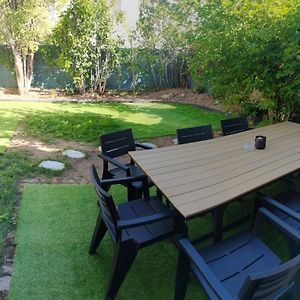Belle Maison 12p 6 couchages TOURS CENTRE avec jardin
