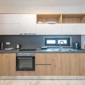 Newly Renovated Apt In The Heart Of Kerameikos