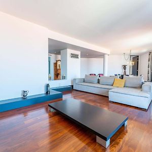 Appartement à 3 Chambres à Coucher