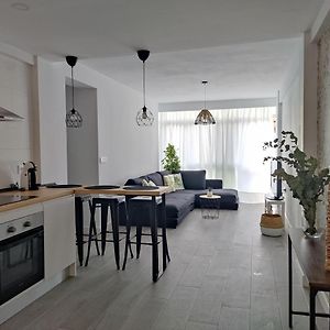 Appartement à 3 Chambres à Coucher