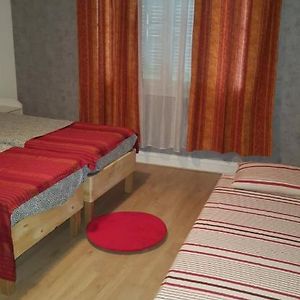 Appartement à 2 Chambres à Coucher