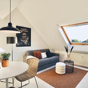 Green Stay & Gallery Apartments - Free Parking
