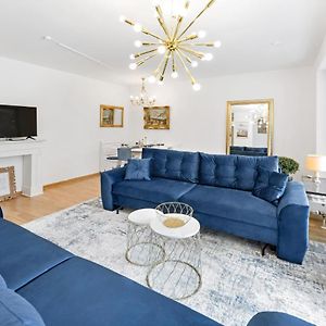 Zwei Zimmer Wohnung Im Stadtzentrum Mit Tiefgaragenplatz
