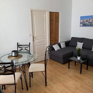 Biarritz Centre, Pres Avenue De Verdun, Cosy Apt 2 Pieces , Salon , Chambre Separe, Rue Tres Calme A 10 Minutes A Pied De La Grande Plage