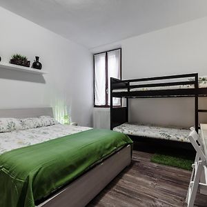 Stayeasy Fara12 - Central Station & Downtown Walking Distance