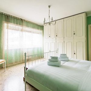 Appartement à 3 Chambres à Coucher