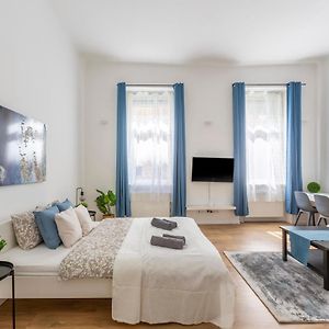 Appartement à 3 Chambres à Coucher
