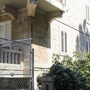 Stone House Apartment