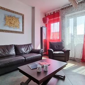 Appartement à 2 Chambres à Coucher