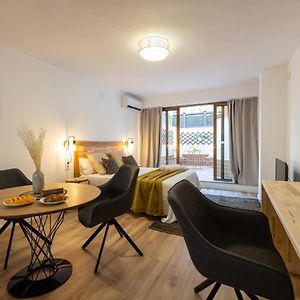 Florit Flats - The Apolo Loft