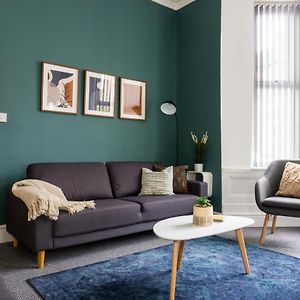 Conningsby House - Air Host & Stay - 6 Bedrooms In Anfield