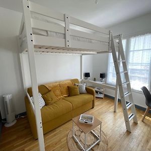 Studio Lit King-Size