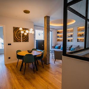Appartement à 3 Chambres à Coucher
